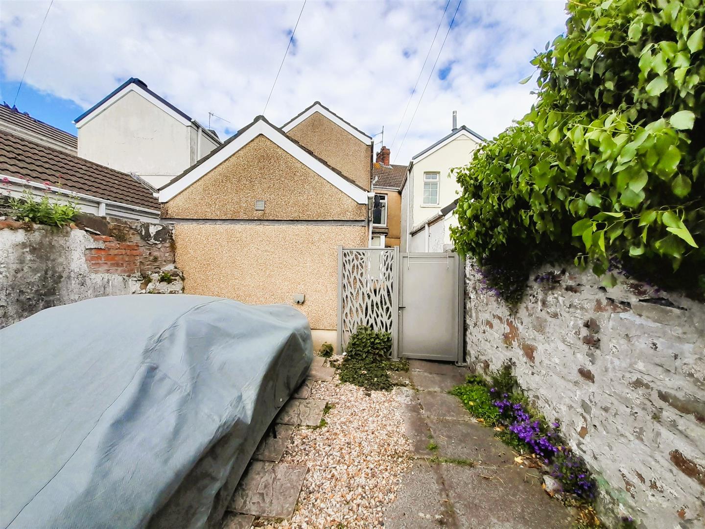 Coldstream Street, Llanelli, SA15 3BG
